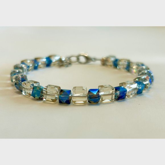 Iridescent Blue & Clear Square Bead Bracelet - Picture 2 of 3